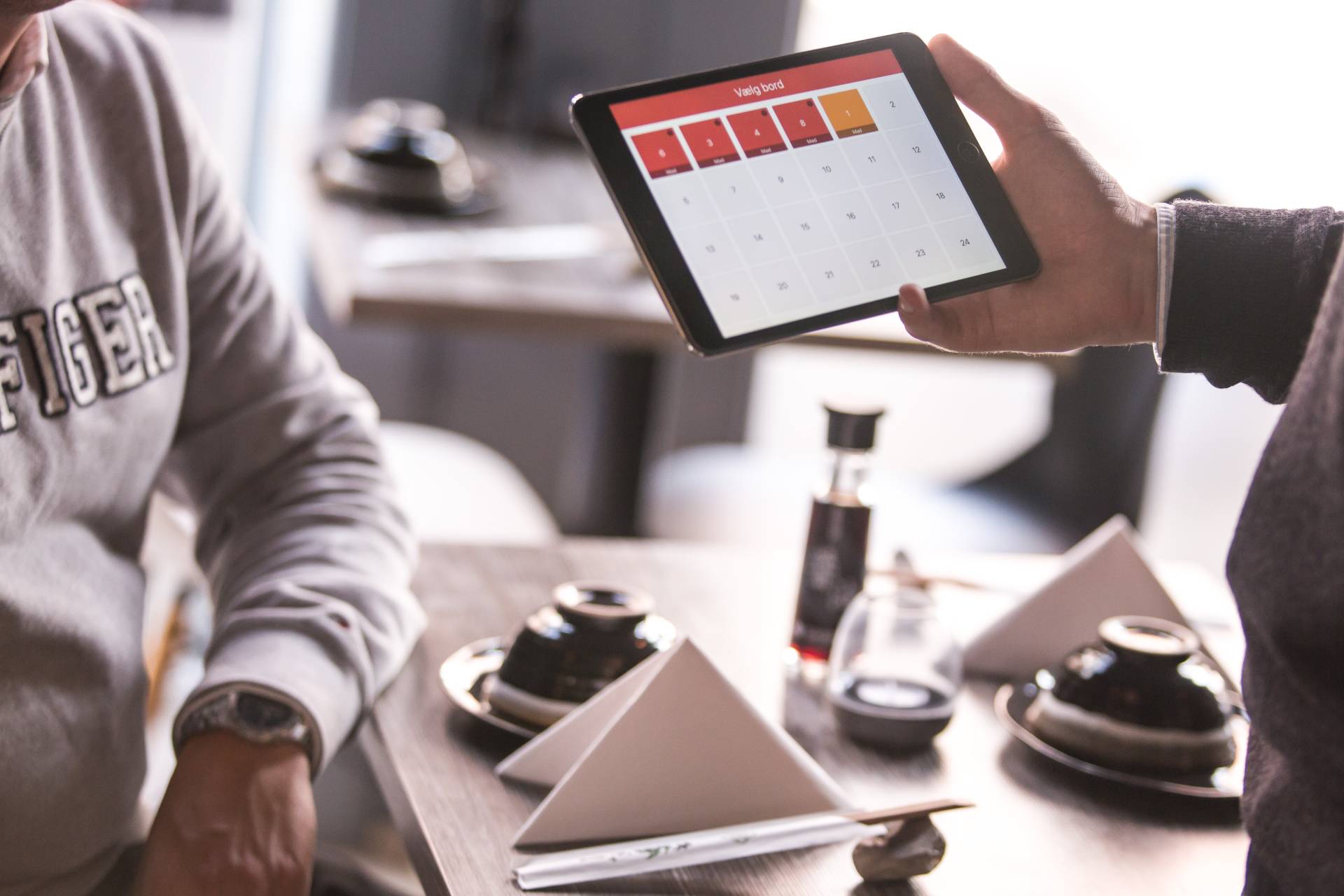 ipad-aan-tafel